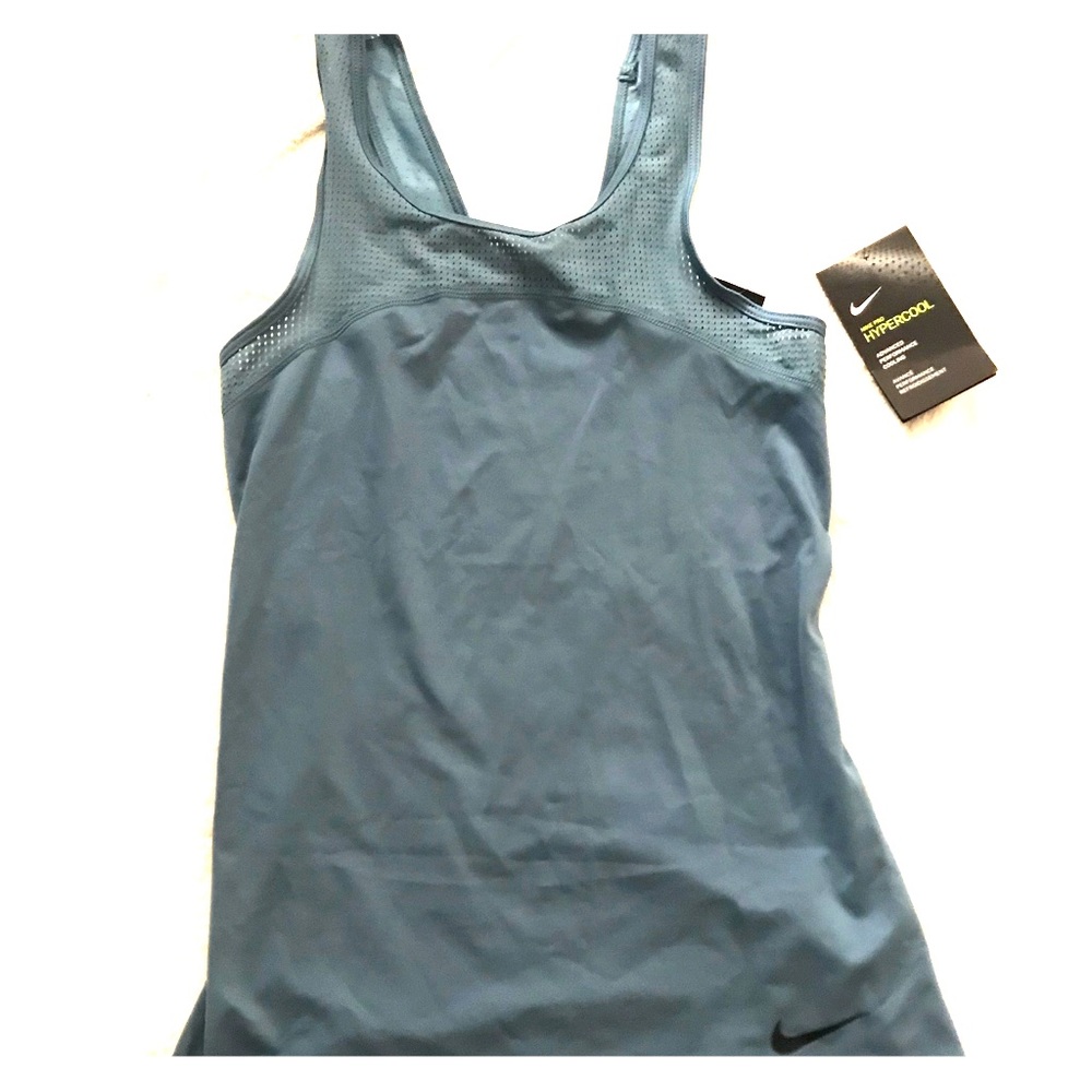 Nike workout top/tank